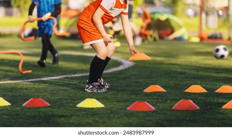 法甲半场：克瓦拉茨赫利亚、马尤鲁建功，巴黎暂2-0雷恩